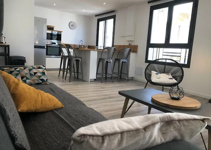 Port ボニファシオ